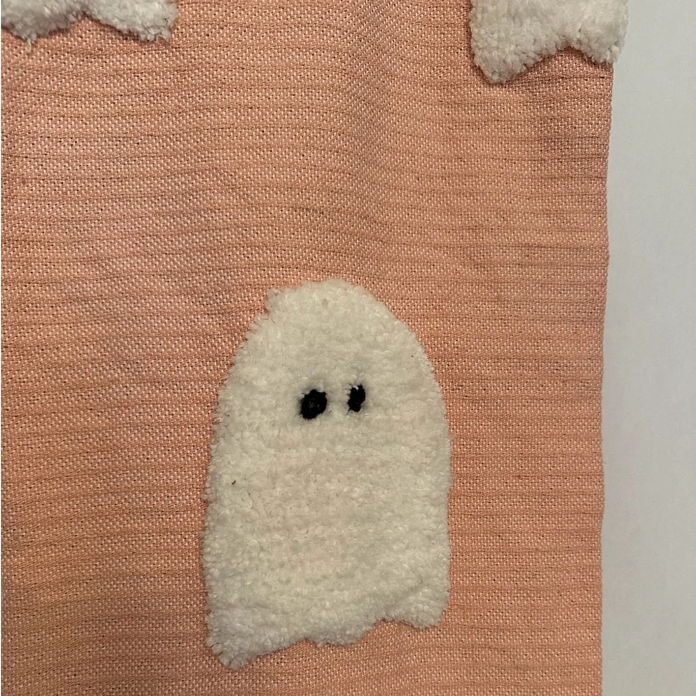 NWT Rachel Zoe Halloween Throw Blanket Tufted Ghosts with Tassel Cottagecore